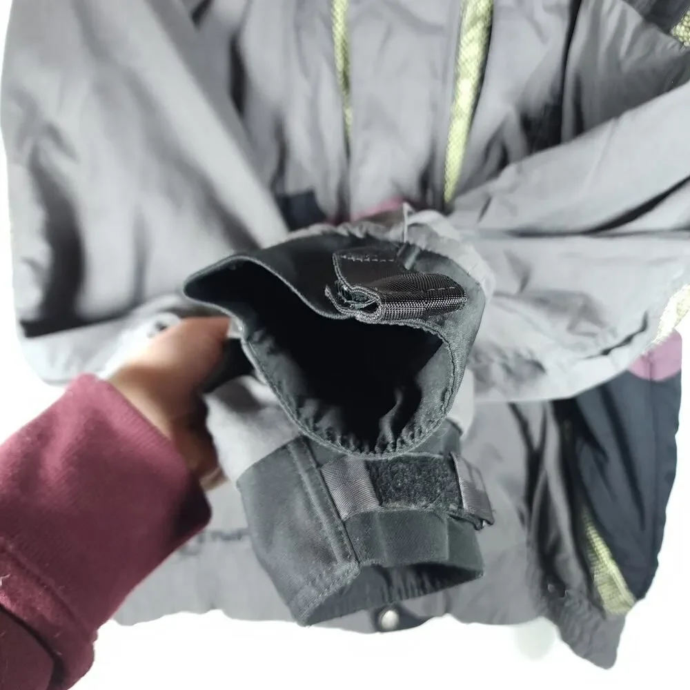 The North Face men’s Vtg 1993 XL Multi Gray Hooded Snowboard Ski Jacket